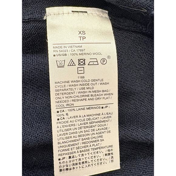 Banana Republic Womens Navy Blue 100% Merino Wool Turtleneck Size XS Lightweight - Picture 4 of 5